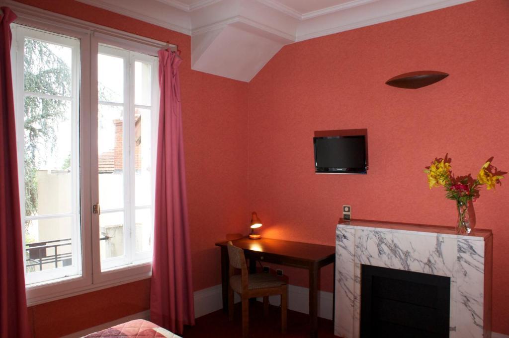 Hôtel Le Lyon Bron Quarto foto
