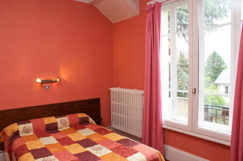 Hôtel Le Lyon Bron Quarto foto